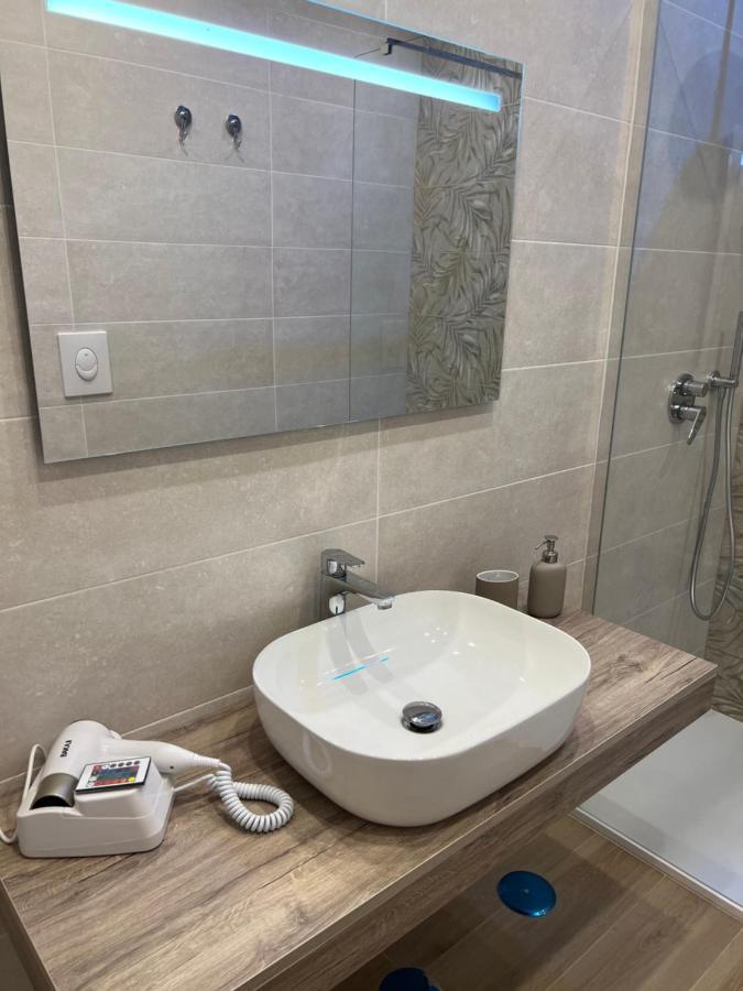 Suite Anita Deluxe Neapel Exteriör bild