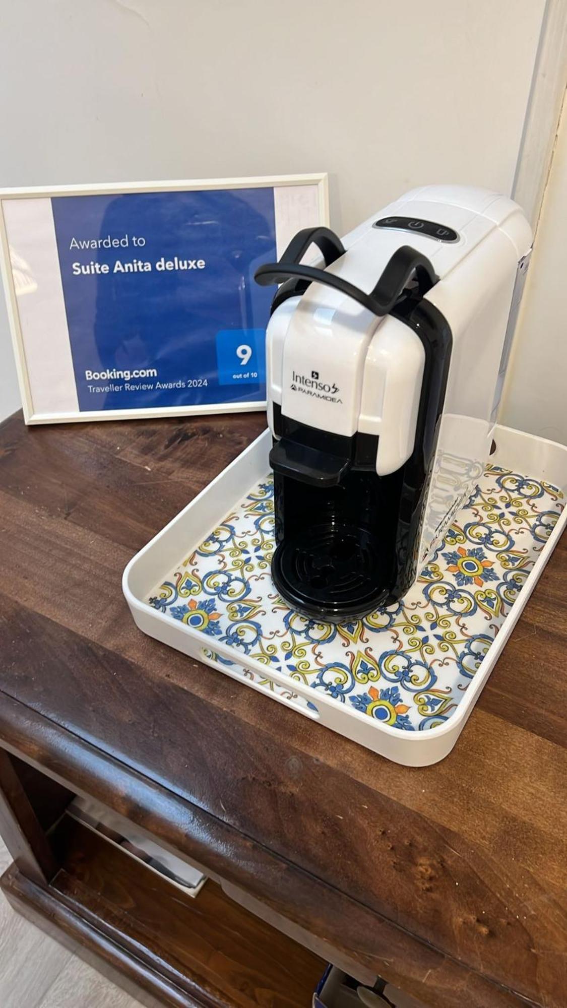 Suite Anita Deluxe Neapel Exteriör bild